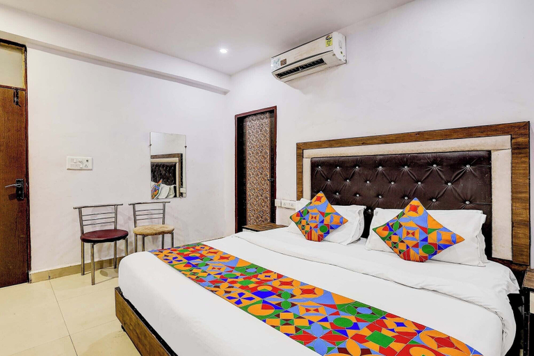 Room 3, FabHotel Golden Stone, Gautam Buddha Nagar