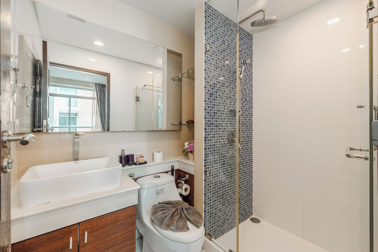 Bathroom, 950m to Patong Beach Pool&Gym C211, Pulau Phuket