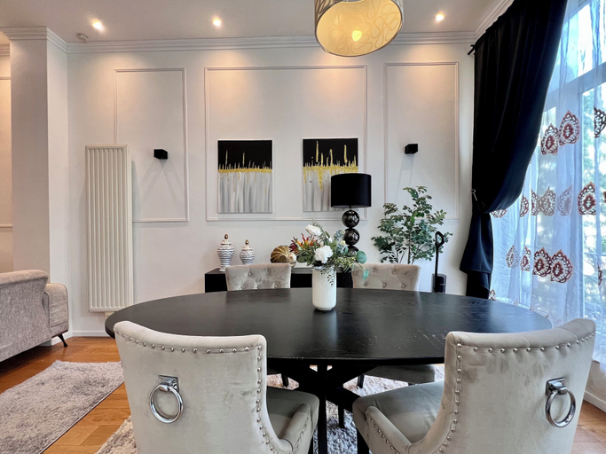 Living area 2, Cozy for 9 Guests Brussels Midi Station, Bruxelles
