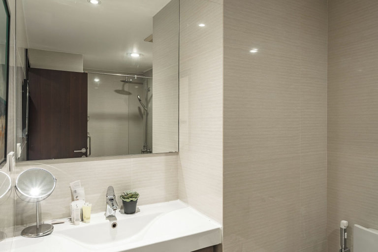 Bathroom 4, Peaceful Stay Pool Sauna Walk town C221, Pulau Phuket