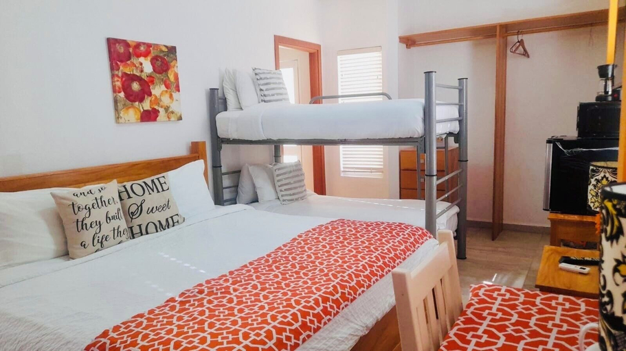 Room 3, Barmel Villa Rooms, Roatán