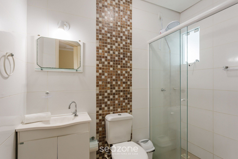 Bathroom, Beautiful Apt With BBQ 850m From the Beach Ral204, Florianopolis