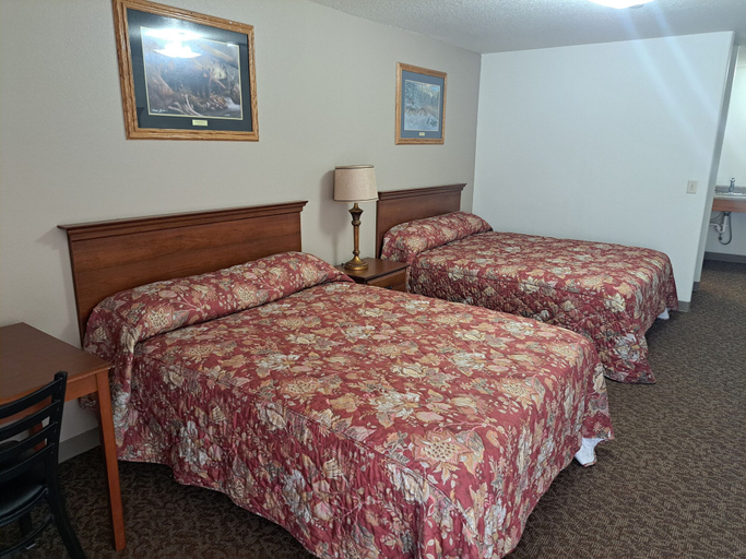 Room 2, Hanks Reno Junction Lodge, Campbell