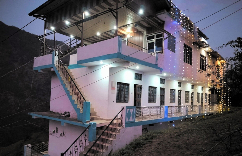 Front of property 3, Hotel vasuki, Rudraprayag