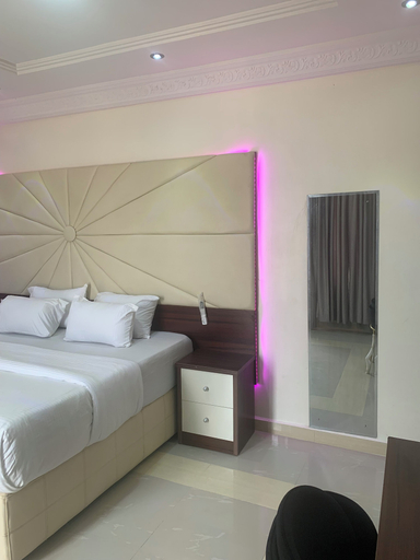 Room 4, Citi residence banana island ikoyi, LagosIsland