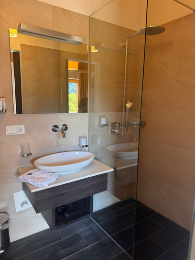 Bathroom 5, Boutique & Wellness Hotel Thalmässing, Roth