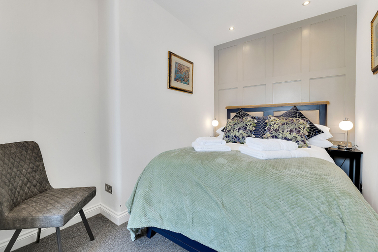 Interior 5, 2 Bed - Hoe Heights by Smart Welcomes, Plymouth