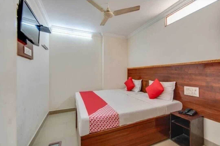 Room 3, HOTELTEJAS INN, Krishna