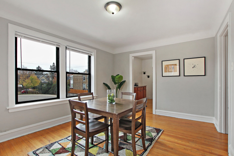 Dining room 4, 1BR Vibrant Apt - Montrose 2E, Cook
