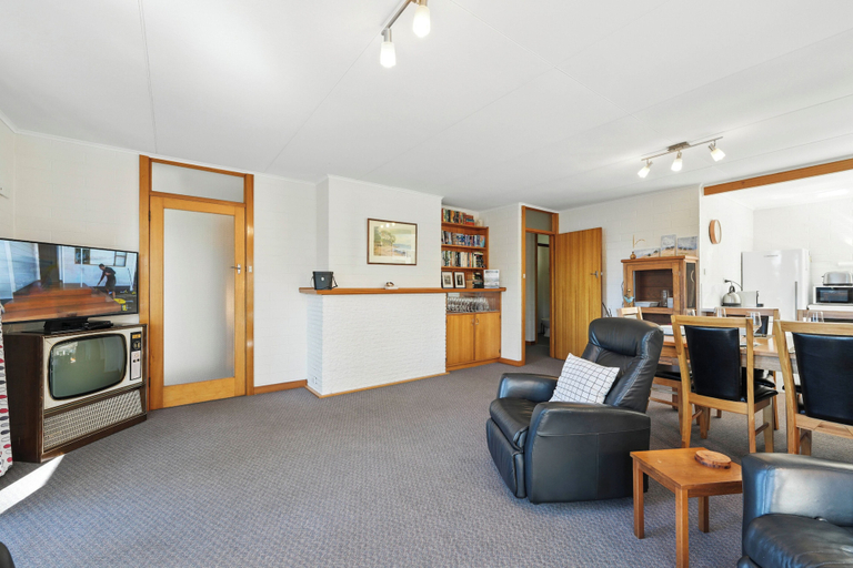 Living area 3, Coningham Beach House - 3 Bedrooms, Kingborough