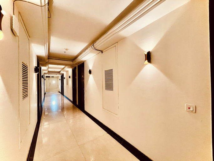 Lobby 2, Majesta stays pitampura, Delhi
