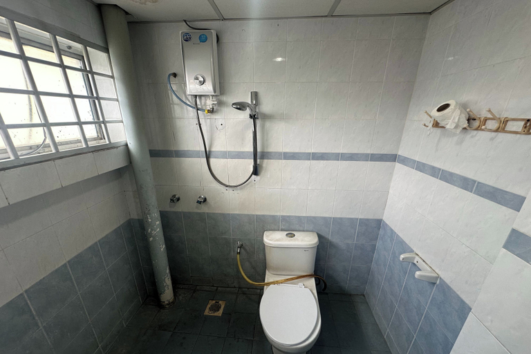 Bathroom 5, Angsa Hotel, Seremban