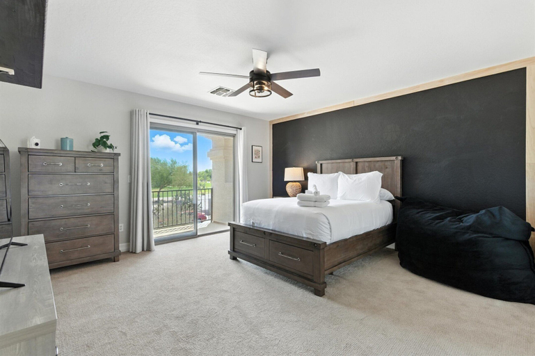 Interior 5, Splash Canyon - Splash Pad & Tons of Games - Gym, Maricopa