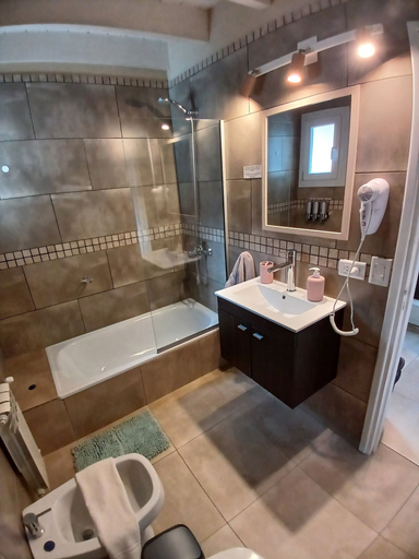 Bathroom 3, MerKaba Aparts, Lago Argentino