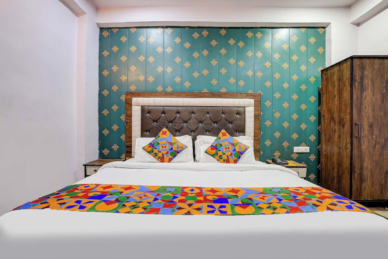 Room 4, FabHotel Golden Stone, Gautam Buddha Nagar