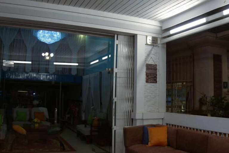 Interior, Haven Inn, Ruessei Kaev