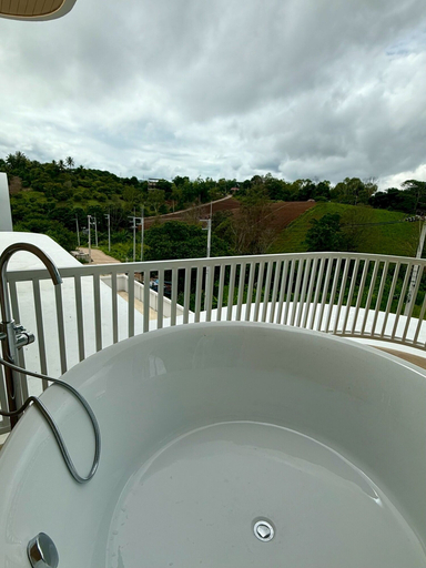 Deep soaking bathtub 2, Hill Jai Poolvilla Khao Kho, Khao Kho