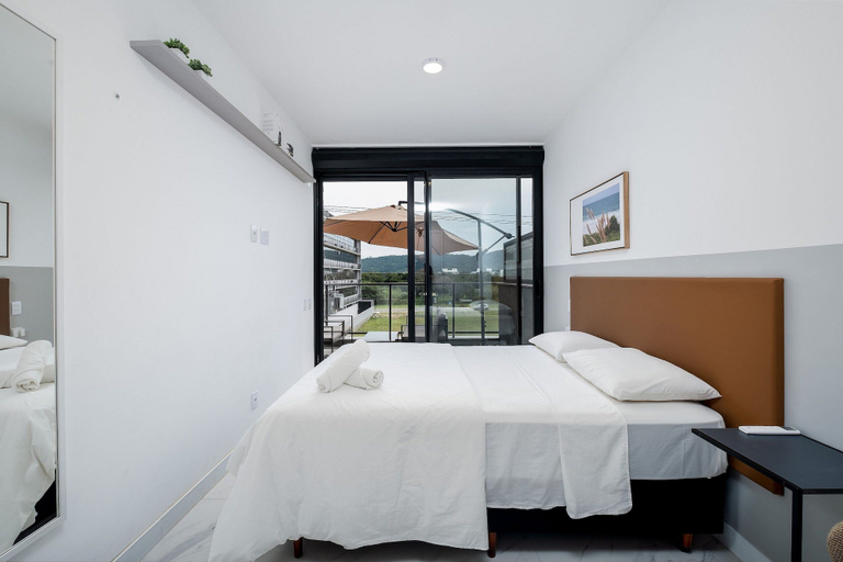 Room 4, Apartment With/pool in Jurere Internacional Epc204, Florianopolis