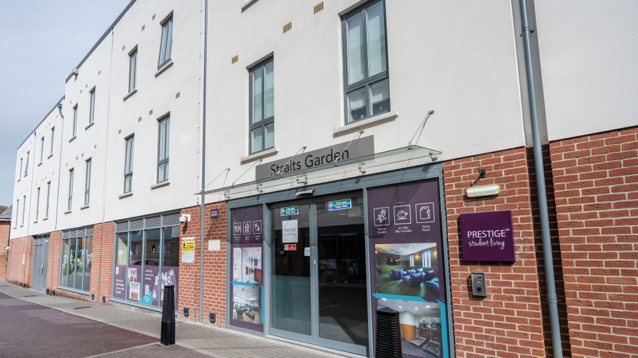 Front of property 5, Students Only Straits Egham - 40 mins to Waterloo - Direct Bus to Heathrow, Surrey