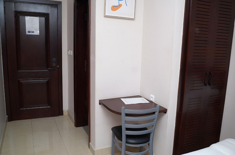 Others 3, Hôtel TOMEDI, Wouri
