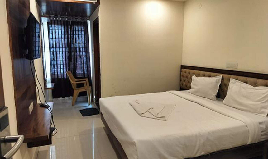 Room 2, Fabhotel Swagath Inn, Bangalore