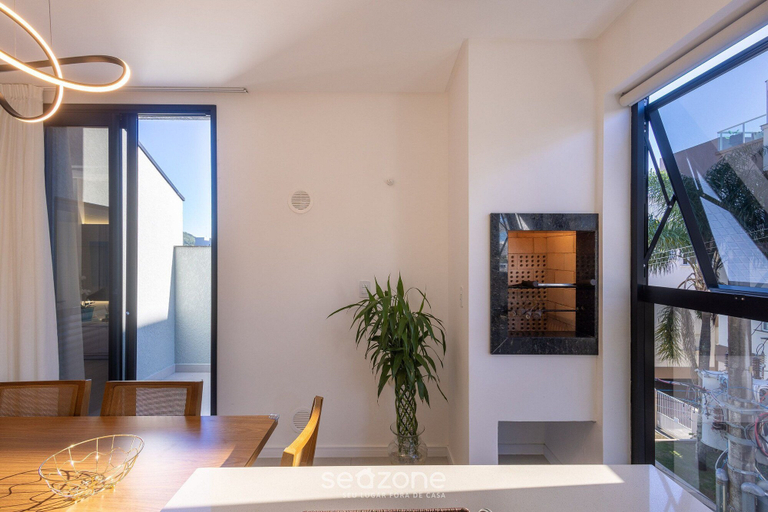 Dining, 2BR apt w/ Grill 600m From the Beach Vre102, Bombinhas