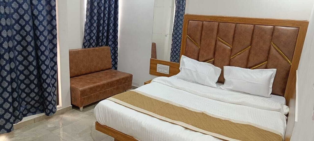 Room 5, Shera Inn, Ahmadabad