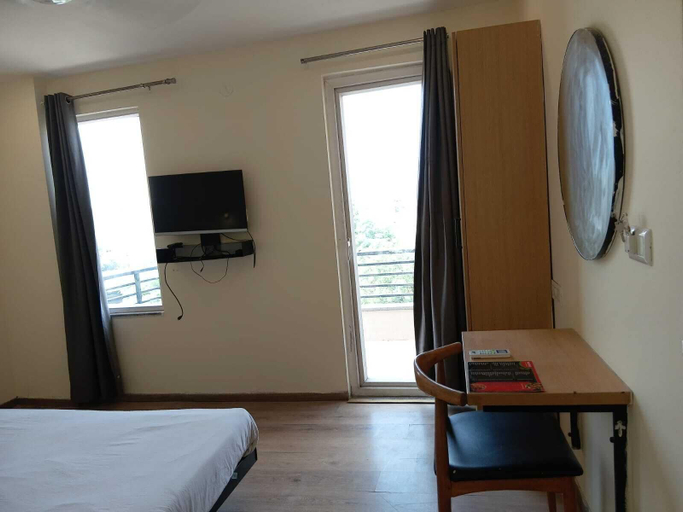 Room 5, Hellostayz hotel, Gurgaon