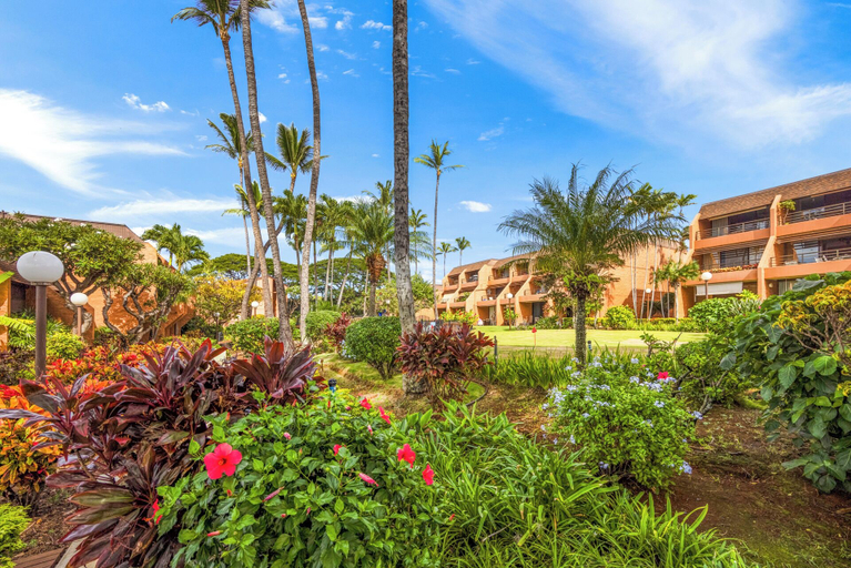 Property grounds 5, Kuleana Club - 611, Maui