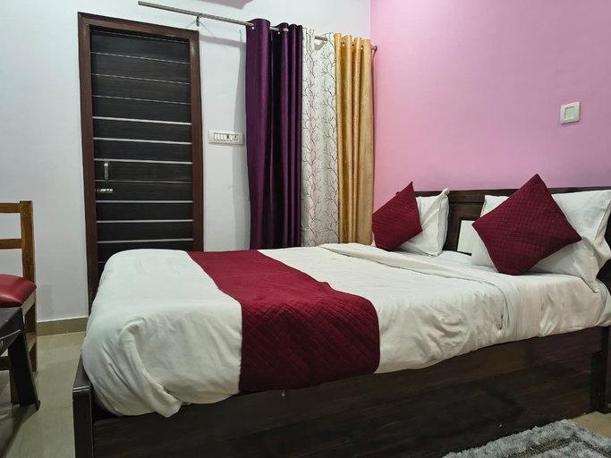 Room 3, HOTEL TRIMURTI INN, Lucknow