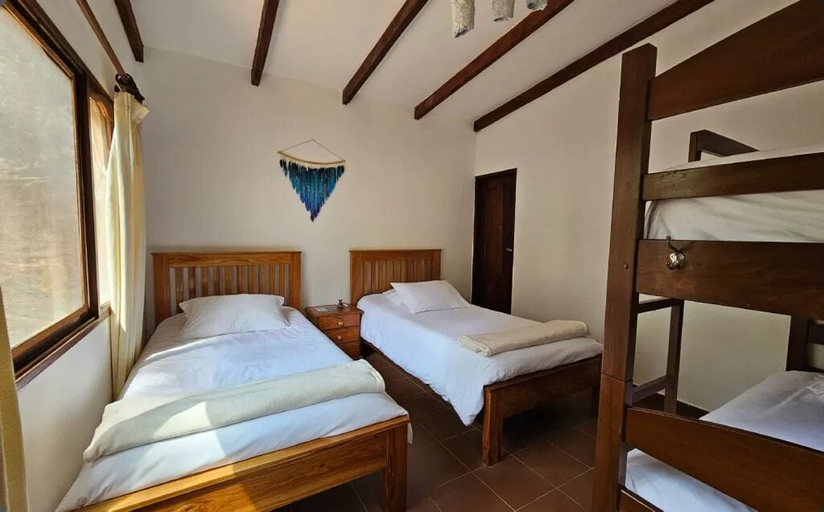 Room 5, Refugio los Volcanes, Florida