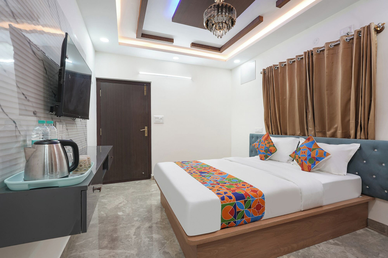 Room 4, FabHotel Royal Suites I - Bellandur, Bangalore
