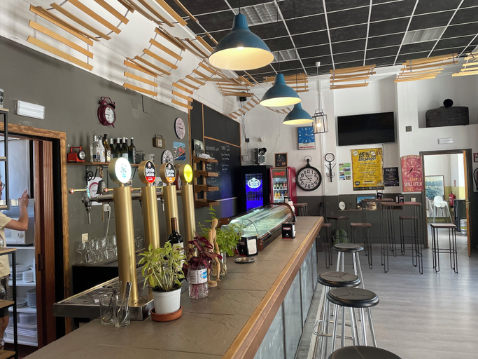 Bar (on property) 4, El Vagón Bar-Albergue Béjar, Salamanca