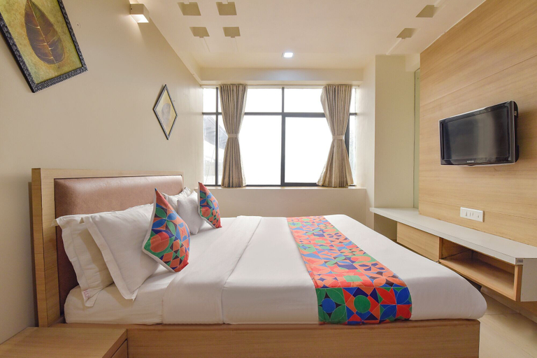 Room 4, Fabhotel Soham Palace, Ahmadabad