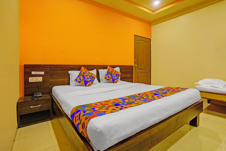 Room 5, FabHotel Wagholi Inn, Pune