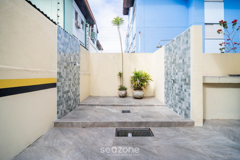 Property grounds, Apt w/ Balcony & BBQ 450m From the sea Reh0203, Florianopolis