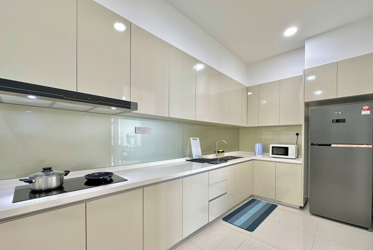 Private kitchen 4, Paradigm Residence By Stayrene, Johor Bahru