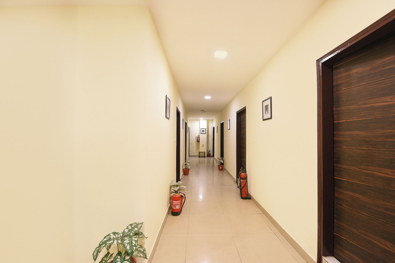 Lobby 5, Fabhotel Blue Stone, Delhi