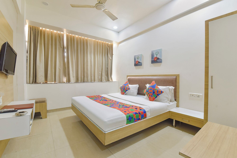 Room 5, Fabhotel Soham Palace, Ahmadabad