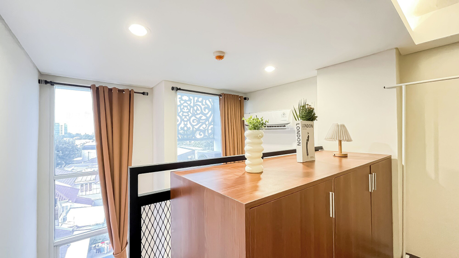 Room 2, Quiet And Strategic Studio Loft At Apple 1 Condovilla Apartment, Jakarta Selatan