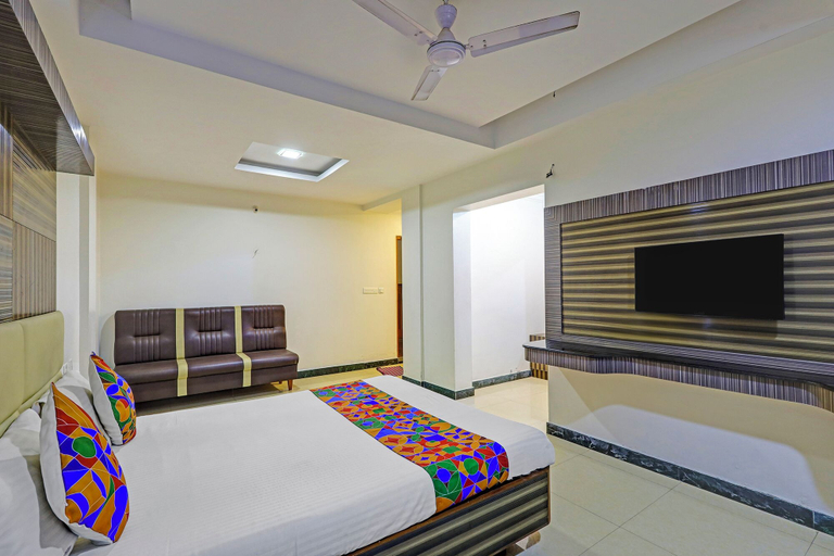 Room 2, Fabhotel Yagna Residency, Puducherry