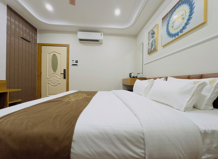 Room 3, Royale Heritage, Ujjain