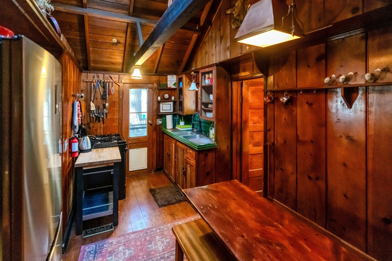 Private kitchen 3, Hobbit House in Big Bear #166, San Bernardino
