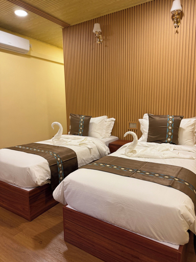 Room 4, Breeze Haven Surf Retreat