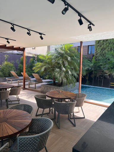 Outdoor dining 3, Porto Esmeralda Apartment, Ipojuca