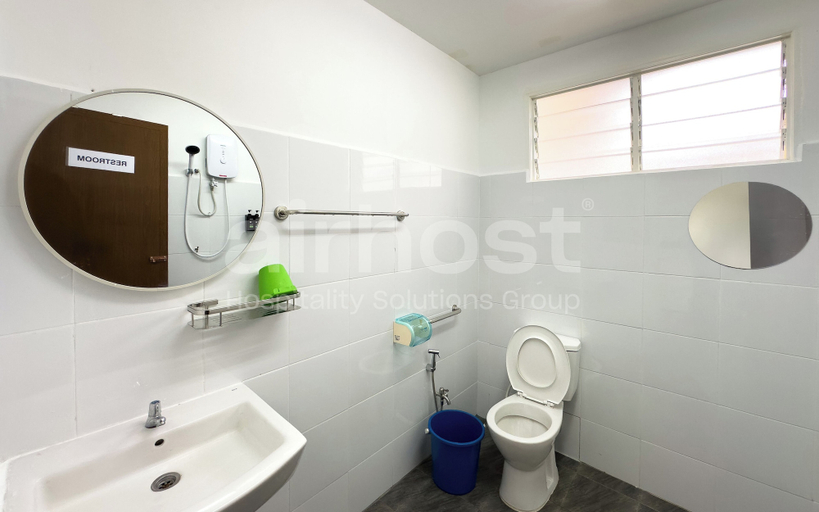 Bathroom 2, Family Home Ampang Utama, Ampang