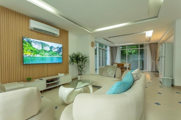 Living area, WalkingToAwardwinningNaiharnBeach4BRv129, Pulau Phuket