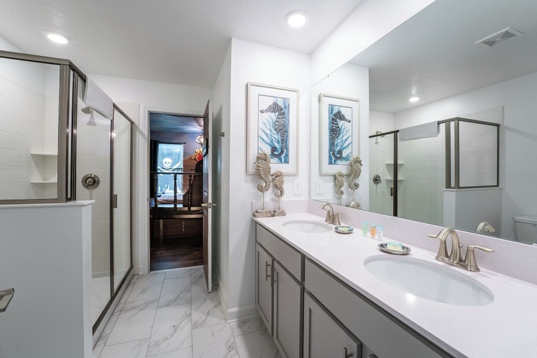 Bathroom 3, Awesome 8BR Villa Pool Theater Arcade, Osceola