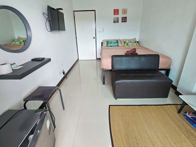 Room 2, Norn nee Na Khao Kho, Khao Kho