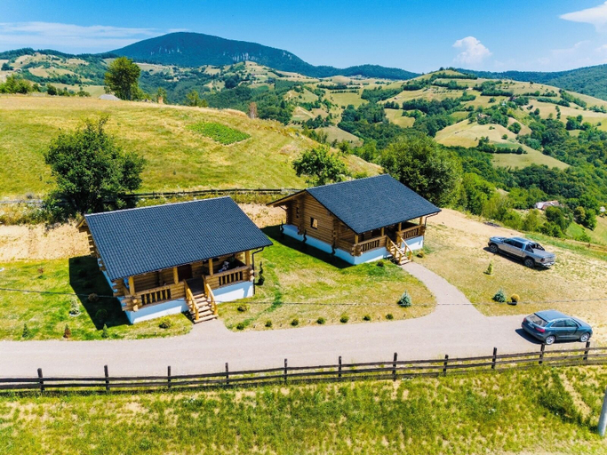 Front of property 4, Sub Stele Chalets, Vulcan